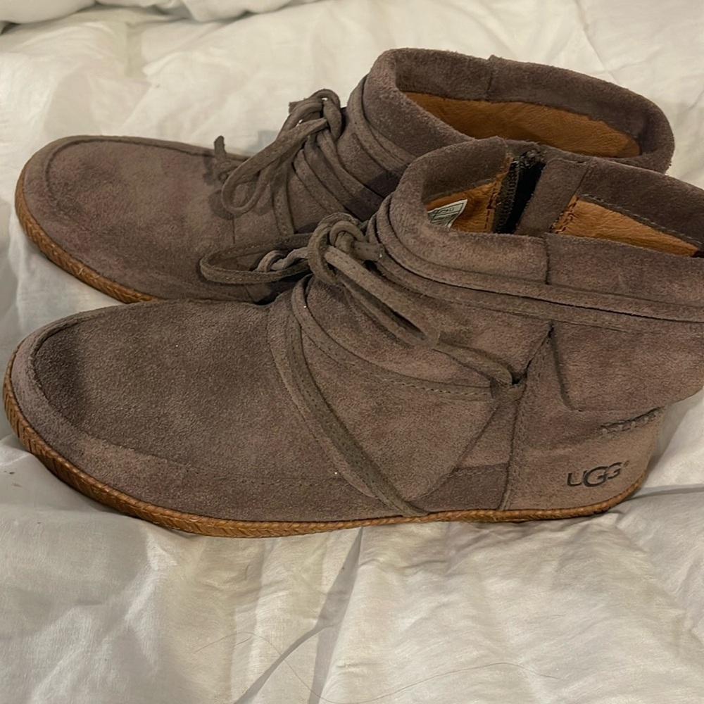 Ugg Reid Ankle Booties Size 6
